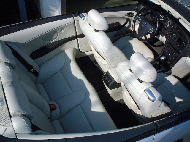 �T�[�u�X�|�R�J�u���I���G�A��